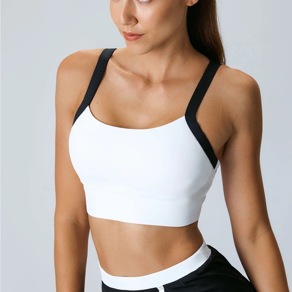 Berlook Activewear White Contrast Strap Sports Bra - High Support - Picture 3 of 8